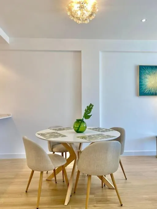 Appartamento Sea View, Stylish & Modern 2 Suites In The Center Nerja Spagna