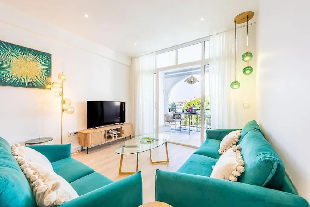 Sea View, Stylish & Modern 2 Suites In The Center Nerja Spagna